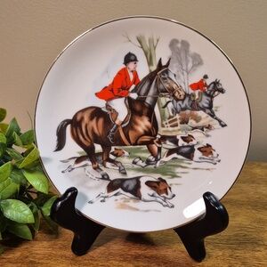 VINTAGE Fox Hunt Scene Porcelain Decorative Plate with Gold Tone Rim Detail